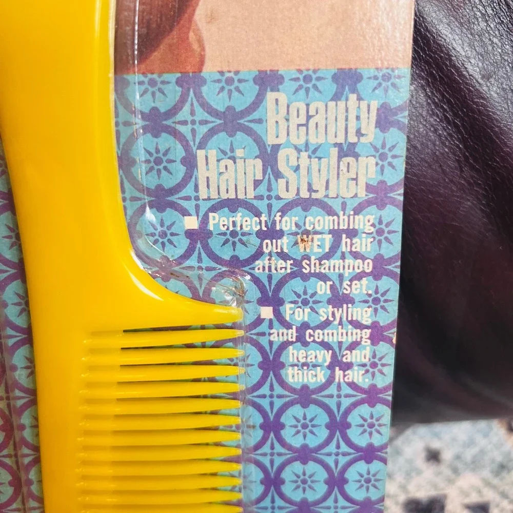 VTG Venida Yellow Plastic Beauty Hair Styler Comb Sealed 1970s‎ Beauty NOS